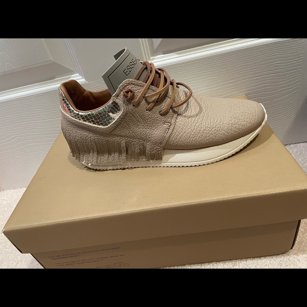 Esseutesse Leather Fringe Sneakers, size 8
